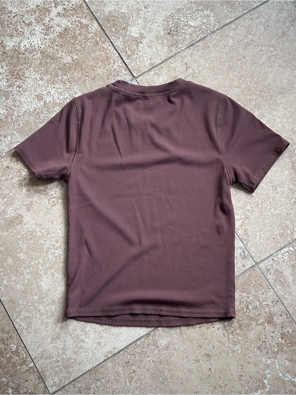Vuori Pose Fitted Tee - Picture 3 of 5